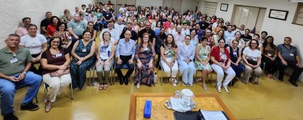 Amigos reunidos após a palestra