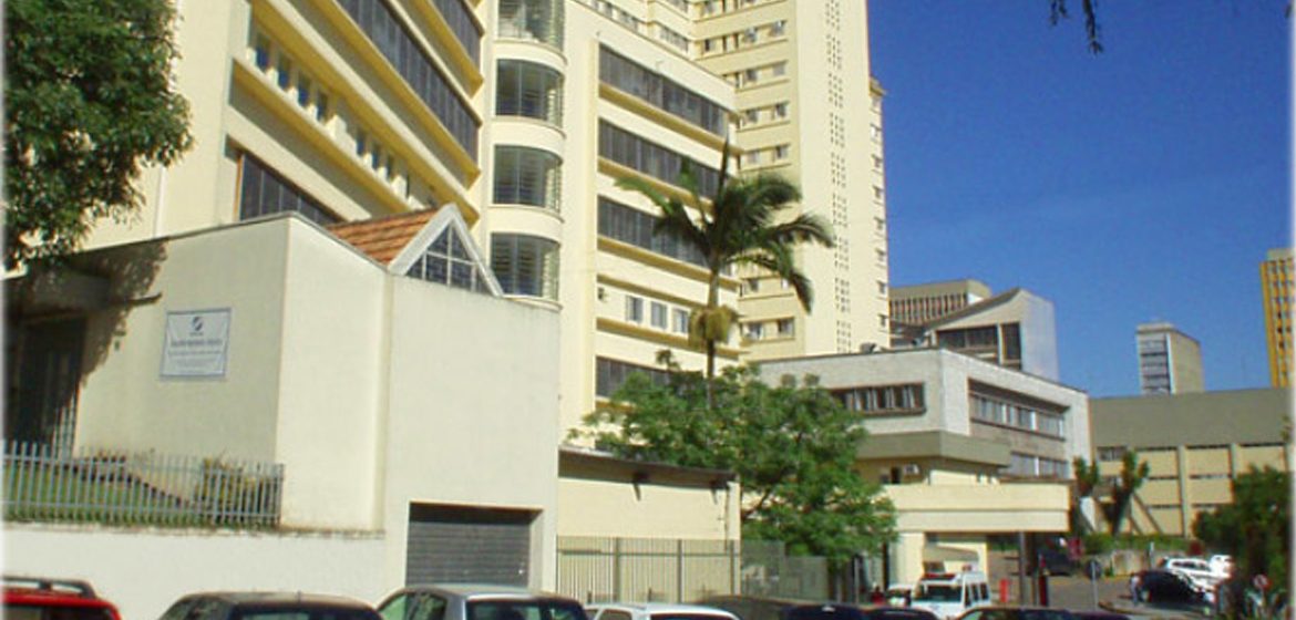 Hospital-Clinicas-Universidade-Parana-Fachada